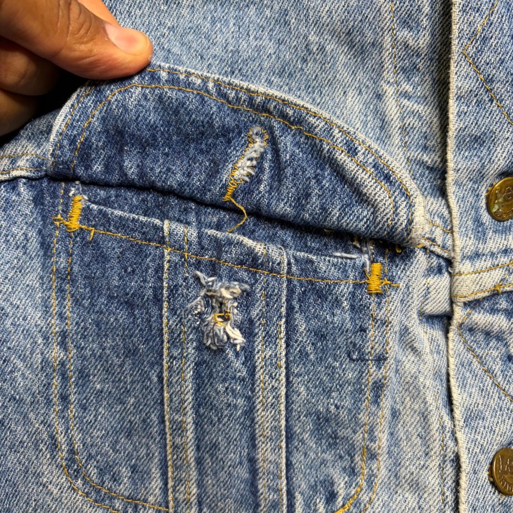 Lee Denim Jacket Mens 46 Blue Vintage 80s Trucker Distressed Acid Wash Patched - Picture 5 of 16
